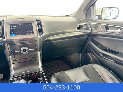 Used 2019 Ford Edge ST image 23