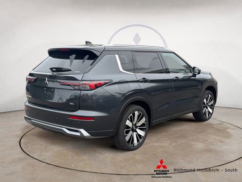New 2025 Mitsubishi Outlander SEL image 3