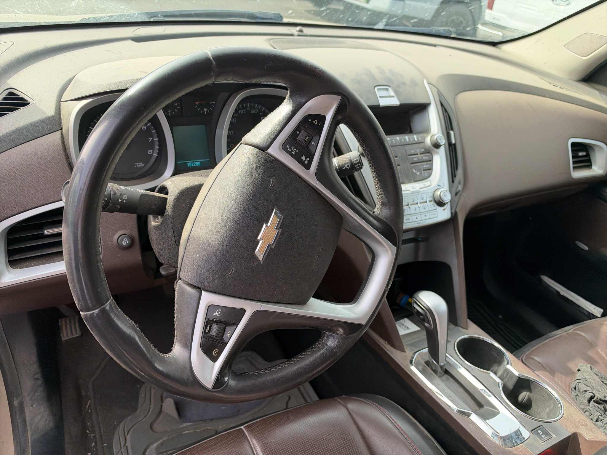 Used 2011 Chevrolet Equinox LTZ w/ LPO, Protection Package AWD/4WD image 8