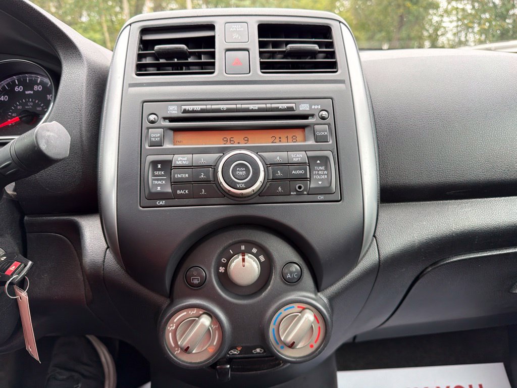 Used 2012 Nissan Versa FWD image 27