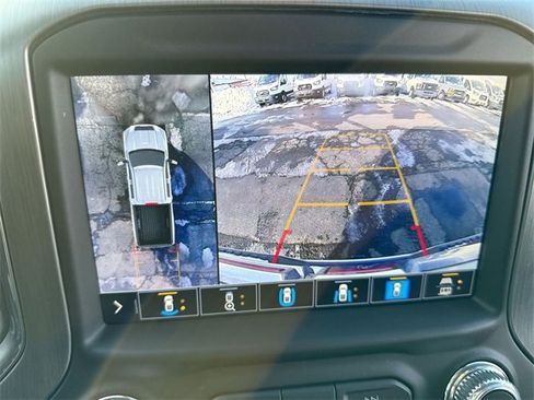 Used 2022 GMC Sierra 2500 Denali w/ Denali Ultimate Package image 17