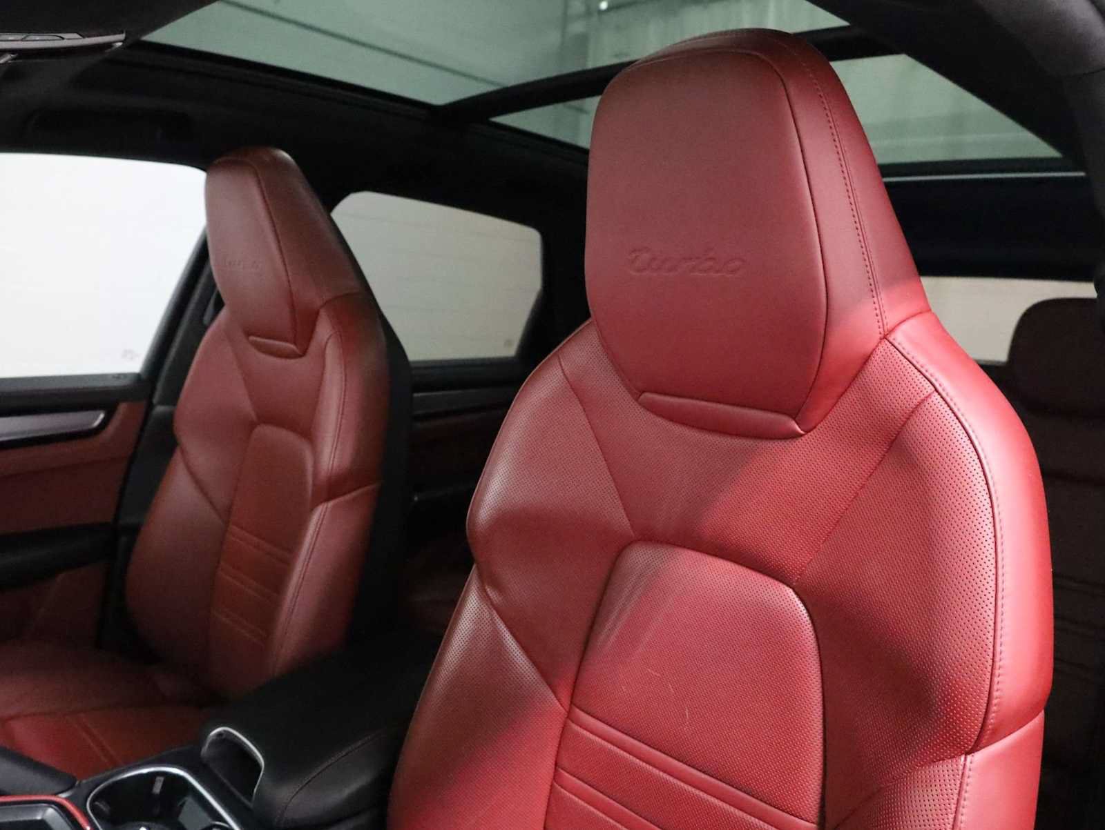 Used 2019 Porsche Cayenne Turbo AWD/4WD image 19