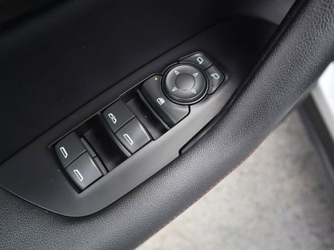 Used 2019 Chevrolet Blazer RS w/ Sun and Wheels Package image 20