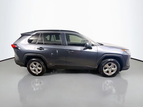 Used 2022 Toyota RAV4 LE image 8