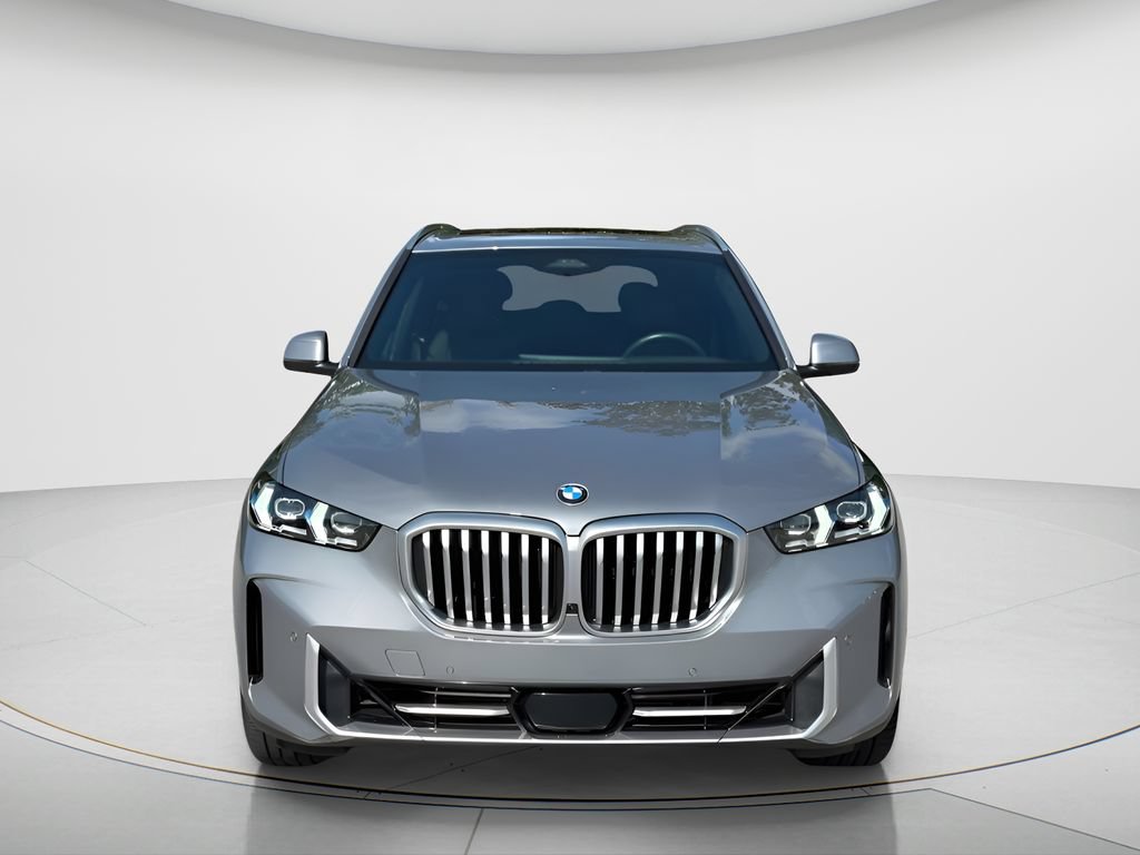 Certified 2024 BMW X5 sDrive40i w/ Premium Package RWD image 2