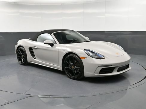 Certified 2025 Porsche 718 Boxster RWD image 10