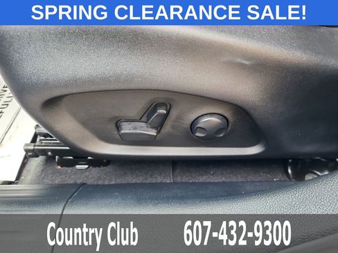 Used 2024 Jeep Compass Latitude w/ Convenience Group image 12