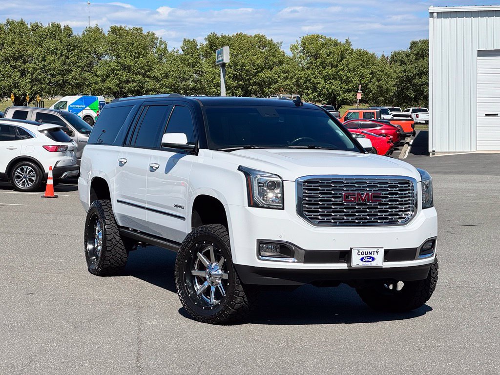Used 2018 GMC Yukon XL Denali w/ Open Road Package AWD/4WD image 1