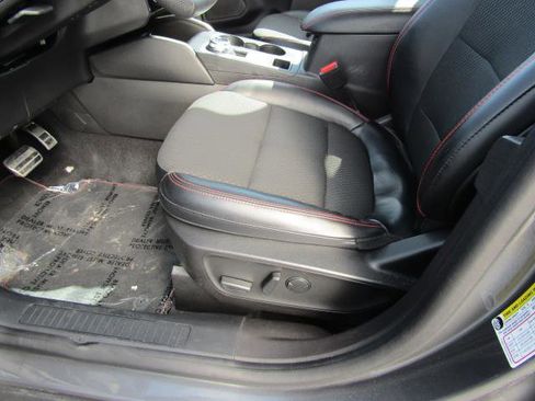 Used 2023 Ford Escape ST-Line Select image 17