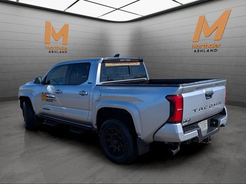 Certified 2025 Toyota Tacoma SR5 AWD/4WD image 2