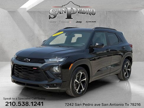 Used 2022 Chevrolet TrailBlazer RS FWD image 1