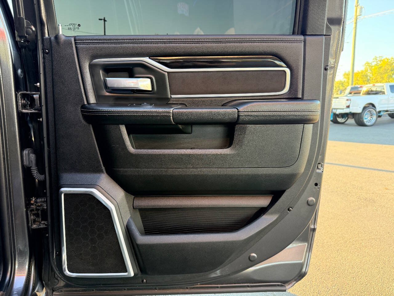 Used 2020 RAM 2500 Laramie w/ Night Edition AWD/4WD image 39