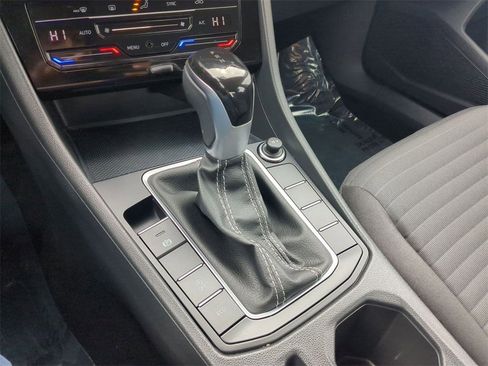 Used 2025 Volkswagen Jetta S image 19