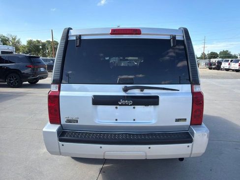 Used 2008 Jeep Commander Sport AWD/4WD image 3