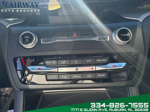 Used 2020 Ford Explorer XLT w/ Equipment Group 202A image 25