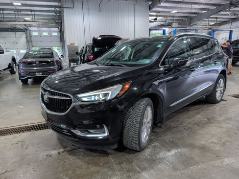 Used 2020 Buick Enclave Premium w/ Sun and Sites Package AWD/4WD image 6