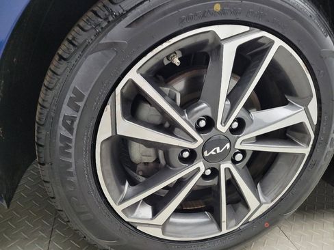 Used 2022 Kia Forte LXS FWD image 31