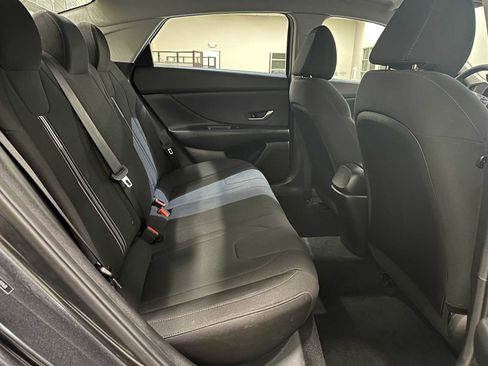Used 2023 Hyundai Elantra SEL image 25