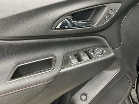 Used 2023 Chevrolet Equinox RS AWD/4WD image 22