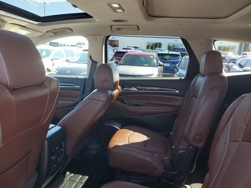 Used 2019 Buick Enclave Avenir w/ Avenir Technology Package AWD/4WD image 10