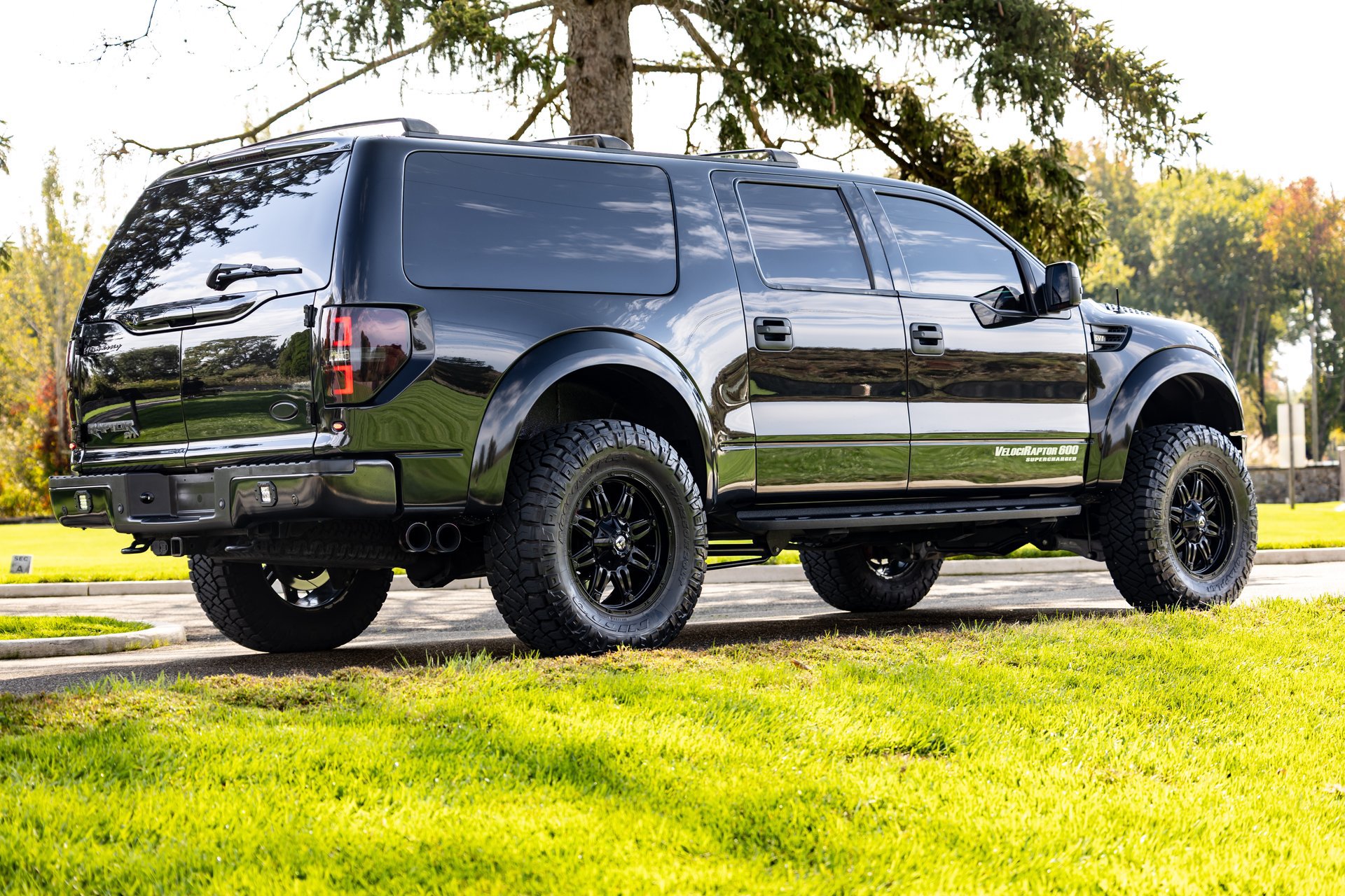 Used 2013 Ford F150 Raptor w/ Luxury Equipment Group AWD/4WD image 15
