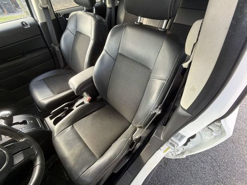 Used 2017 Jeep Patriot Sport w/ Power Value Group FWD image 14