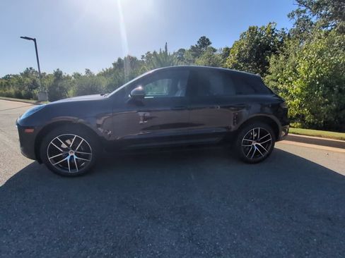 Used 2026 Porsche Macan AWD/4WD image 4