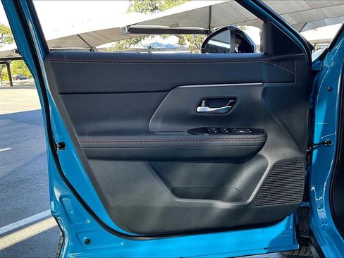 New 2026 Nissan Kicks SR image 10