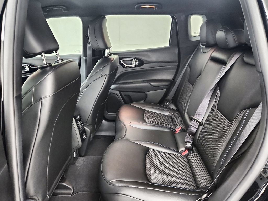 New 2026 Jeep Compass Latitude AWD/4WD image 28