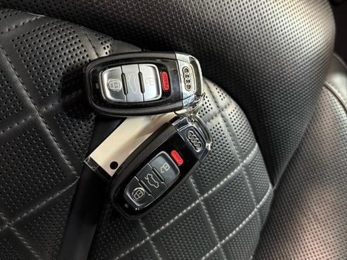 Used 2016 Audi S8 image 26