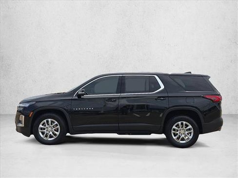Used 2023 Chevrolet Traverse LS w/ Safety Package FWD image 9