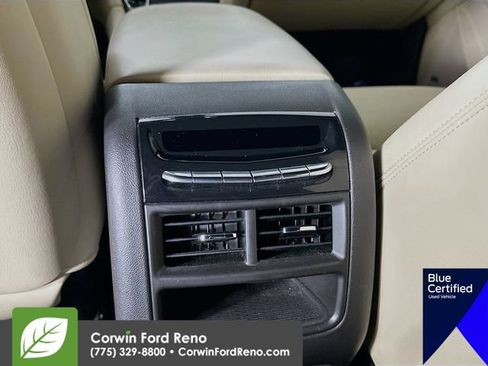 Used 2019 Cadillac XT5 Premium Luxury w/ Driver Assist Package AWD/4WD image 31