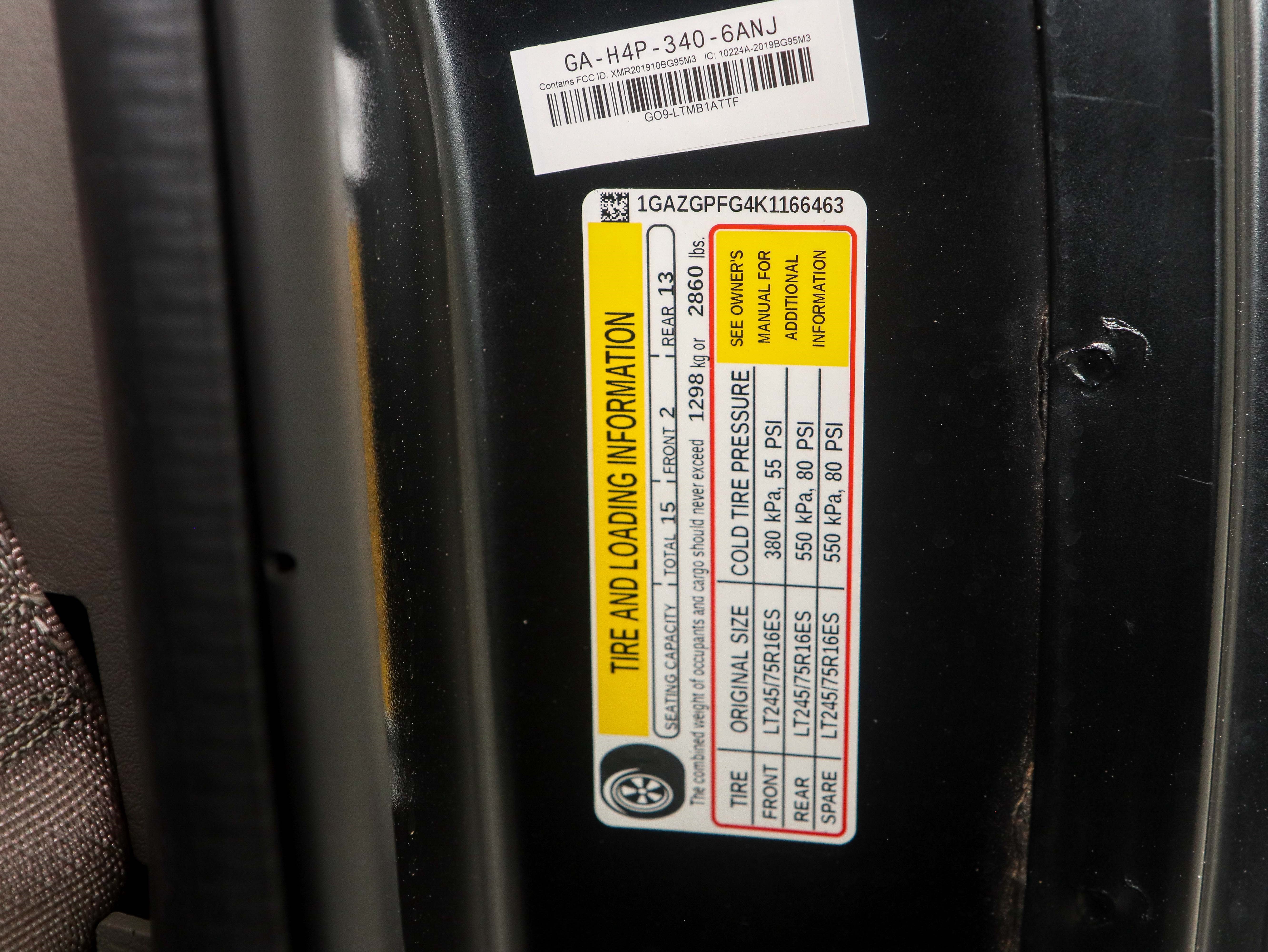 Used 2019 Chevrolet Express 3500 LT w/ LT Preferred Equipment Group RWD image 23