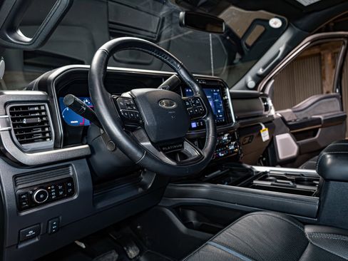 Used 2025 Ford F450 Platinum w/ FX4 Off-Road Package image 12