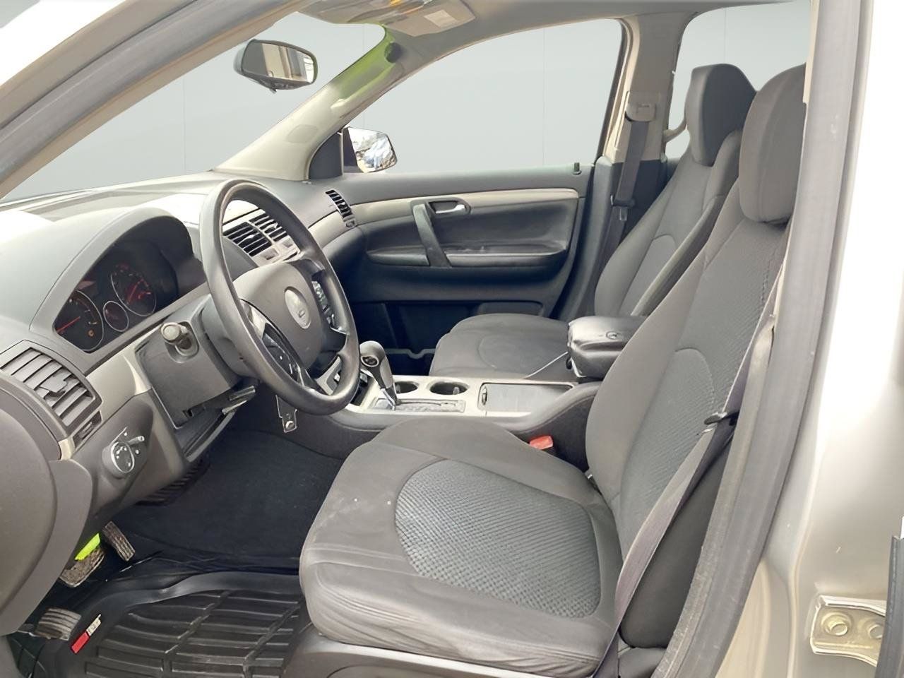 Used 2007 Saturn Outlook XE w/ Advanced Audio Pkg FWD image 28