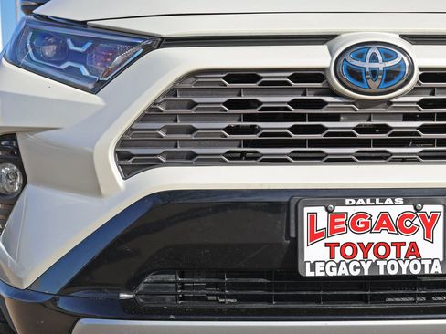 Used 2021 Toyota RAV4 XSE image 11