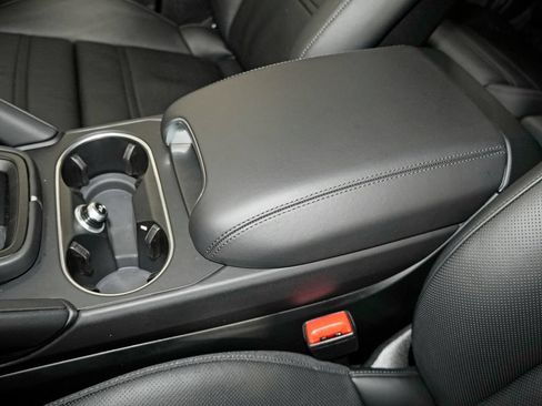 Certified 2023 Porsche Cayenne AWD/4WD image 35