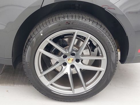 Certified 2026 Porsche Macan AWD/4WD image 36