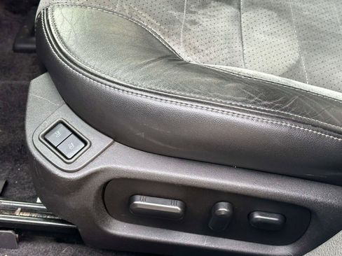 Used 2018 Ford Taurus SHO w/ Sho Performance Package image 19