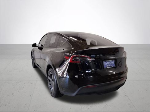 Used 2023 Tesla Model Y Long Range AWD/4WD image 10