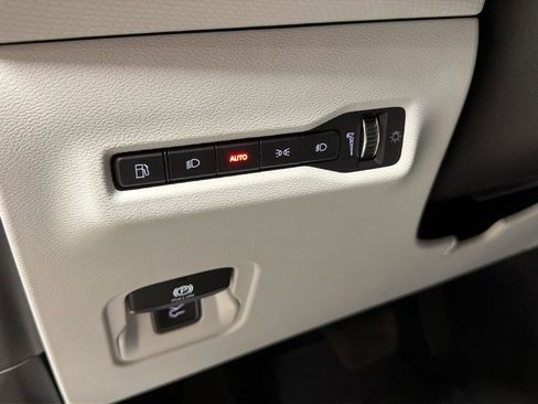 New 2026 Jeep Cherokee Limited AWD/4WD image 18
