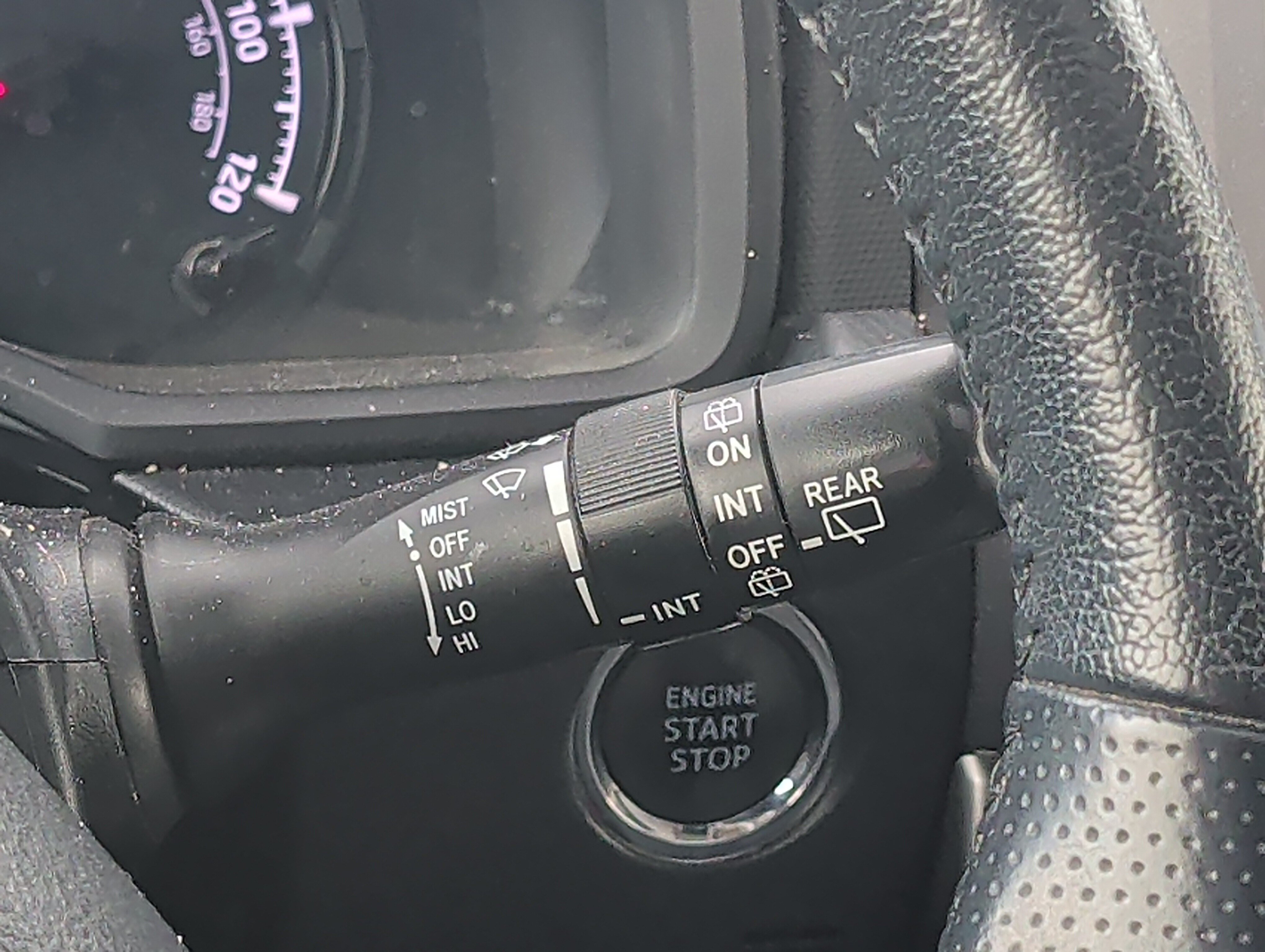 Used 2020 Toyota 4Runner SR5 Premium w/ Moonroof Package AWD/4WD image 32