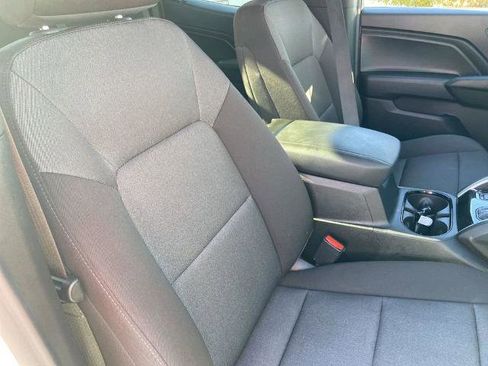 Used 2025 Chevrolet Colorado Trail Boss image 23