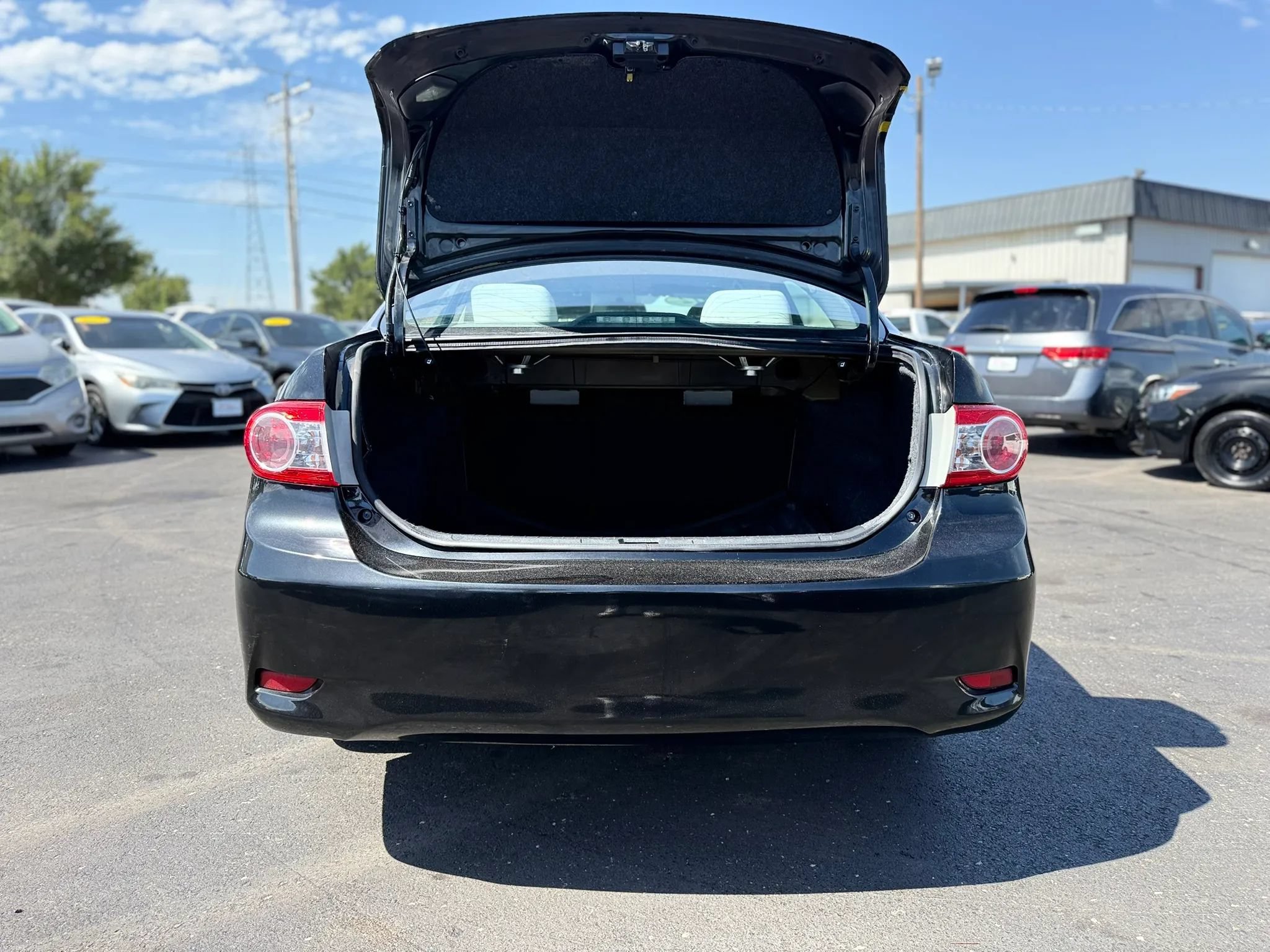 Used 2012 Toyota Corolla LE FWD image 32