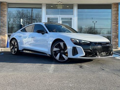 Used 2022 Audi RS e-tron GT w/ Carbon Performance Package image 44