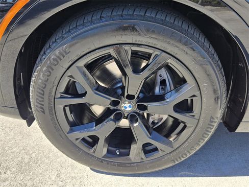 Used 2021 BMW X7 xDrive40i w/ Parking Assistance Package image 10