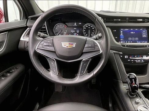 Certified 2022 Cadillac XT5 Luxury AWD/4WD image 5