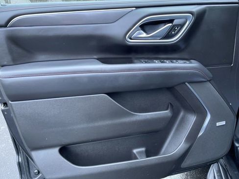 Used 2021 Chevrolet Suburban RST w/ Luxury Package image 23