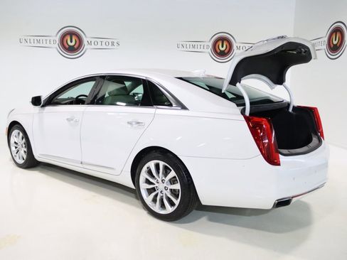 Used 2017 Cadillac XTS Luxury image 25