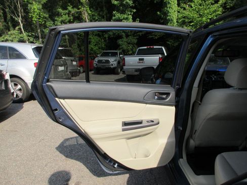 Used 2015 Subaru Crosstrek 2.0i Premium AWD/4WD image 13